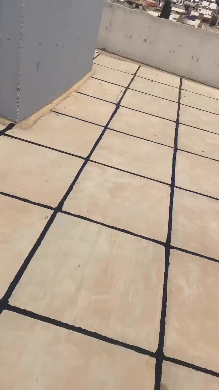 حافظ ع منزلك🏚️ قبل المطر 💧و رطوبة المنزل🏚️ قلع ماستيك القديم 🌧️ويضافة ماستيك جديد والزوكام بسعار مناسبه الستفسار.   ع رقم ***********☎️
