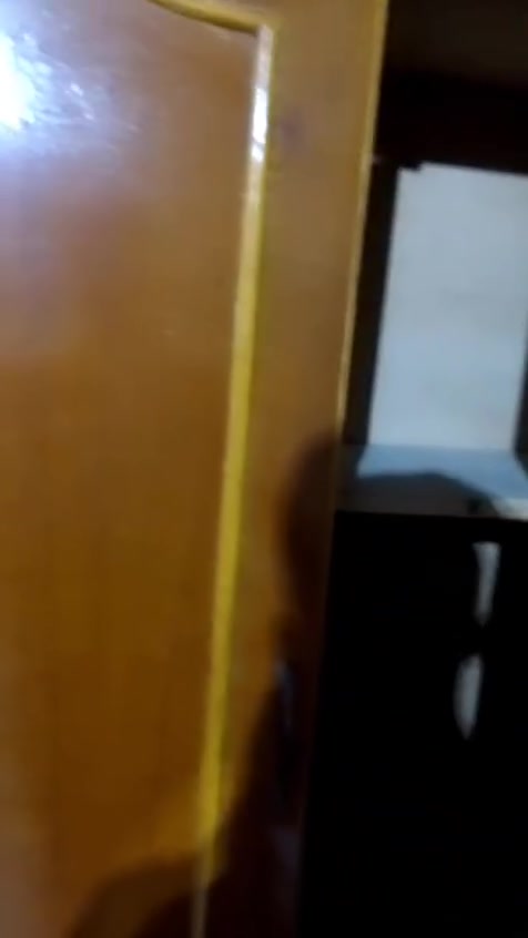 سلام عليكم غرفه اخشاب مستعمل ونضافتها حيل زينه شغل عراقي كامله مع ملحقاتها السعر 650 وبيها مجال لشرايه المكان القياره الشبالي***********
