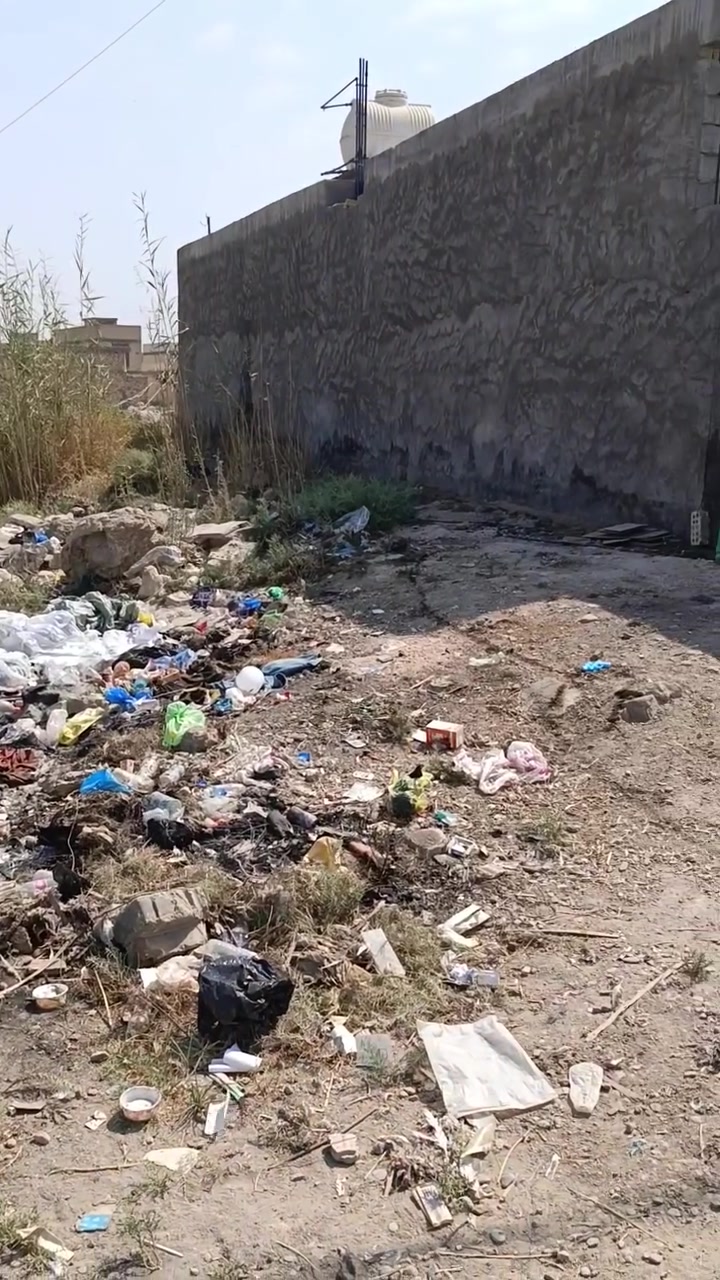 عندي قطعه 200متر السلاميات بصف لطابو  بلميات  بلزراعي بيهه خدمات وبيهه بناء مستعجل على بيع سعرهه 11مليون ***********
