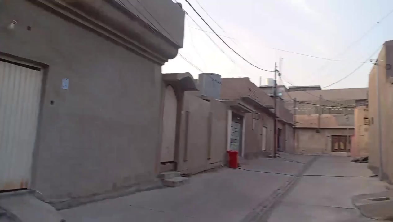 السلام عليكم.
دار للبيع مقابل جامع البديع خلف مول واو للتسوق
قريب جدا جدا على الشارع 
المساحة 250 متر
الواجهة باب كبير 
 
يحتوي على 2 عرفة نوم واستقبال ومطبخ وصحيات داخلية وخارجية
للسعر والاستفسار الاتصال بنا على الأرقام المذكورة

*********** وتساب
***********
اهلا وسهلا بالجميع
مستعدين لاستقبال جميع العروض والطلابات
يوجد عدة عروض مناسبة
مستعدين للبحث عن ماتحتاج وعرض عقارك بأسرع وقت ممكن 
نستقبل جميع العروض الأيجار @
