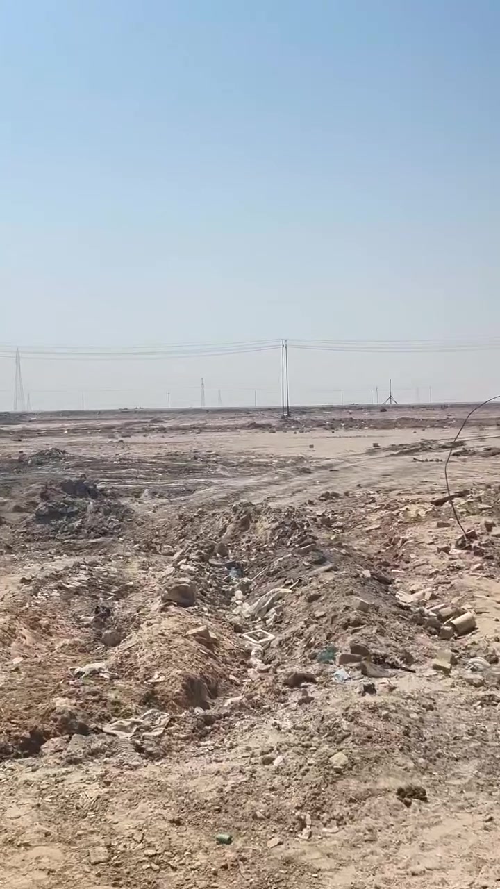 السلام عليكم قطعه للبيع حي الرياض مساحه 250 للاستفسار ***********
