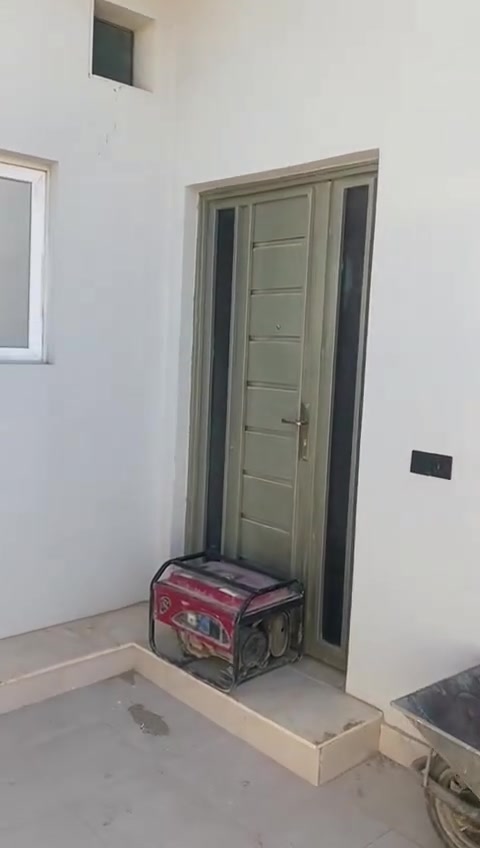 🏡 فرصة تملك منزل 

يتوفر مجمع سكني خاص  في الناصرية – منطقة المنصورية، قرب الشبكات. عل المبادره

📐 مساحة المنزل: 200 متر².

🏠 الصور المرفقة تمثل نموذجًا لتصميم المنزل، كما توضح المرحلة الحالية من أعمال البناء داخل المجمع السكني.

🔑 ضمن مبادرة تتيح استلام المفتاح وفق الشروط والضوابط المعتمدة.

📞 للاستفسار والتفاصيل:
*********** حسين العبودي
