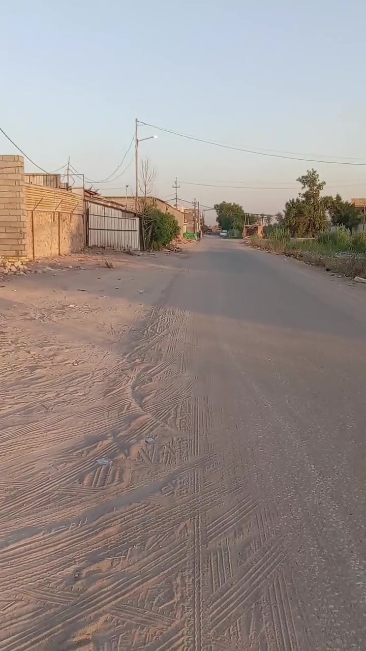 السلام عليكم قطعه ارض للبيع المساحه 300 متر الواجهيه 20 النزال 15 العنوان الكوفه علوه الفحل شارع الفلل سند ٢٥ محكمه طابو زراعي ***********
