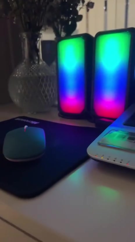 كور i5 • ويندوز ٧ • بطارية ربع ساعة