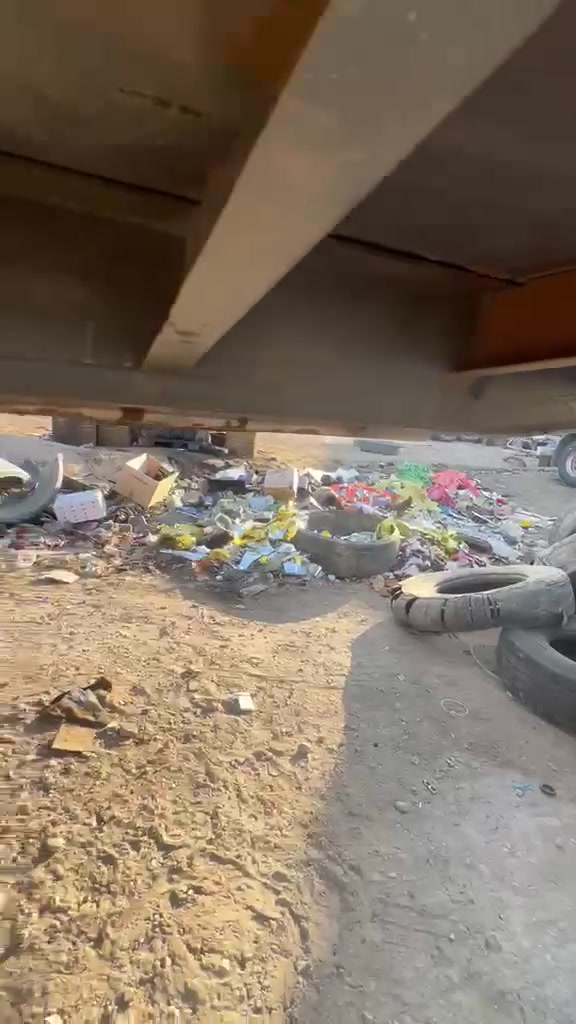 عربة حدادية للبيع طول ١٢ ونص شاصي ١٦ ثلاث محاور اثنين ١٣ و واحد ١٤ كلهن مربع .. ***********

