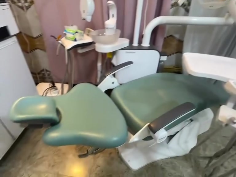 فرصه متتفوت
كرسي اسنان سانتيم نضافة ١٠٠٪؜ مامفتوح بي برغي استخدام سنة الجديد مالته ٤ ملاين و٤٠٠ من الوكيل 
هذا سعره قفل ٣ مليون ونص
الي يفيدة يتواصل وي الرقم 
***********
