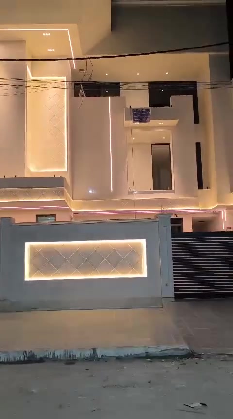 جزء من اعمالنة كل ما يخص الكهرباء اسعار مناسبة عملنى جميع المحافضات تواصل***********
