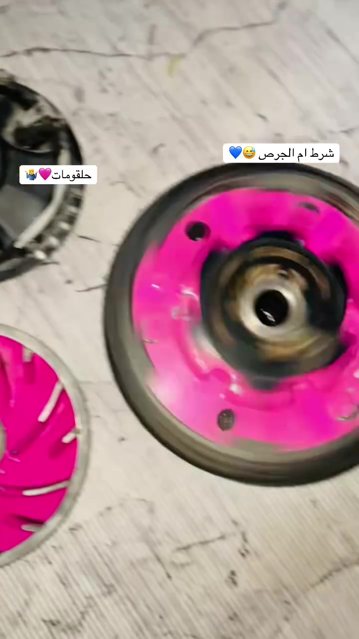 كلاجات رياضي • ماكس • تشتغل عدله