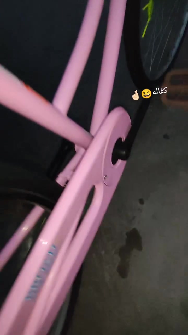سلام عليكم بيسكل للبيع 
كل عيب مابي شركه برودي نضافه كدام لعين سعره 150بي مجال مكاني كركوك حي النصر رقم***********
