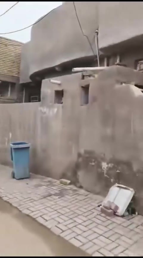 طويريج حي الجمعية شارع حدادة الفتلاوي كامل خدمات قريب علشارع العام كلشي متوفر تبليط مجاري خدمات من كلشي 
***********
***********
