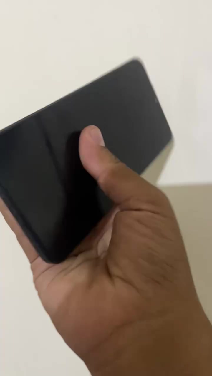 realme C 53

كفاله عامه +ضد الماء+ضد الكسر

ذاكرة 128

عشوائيه 12

بطاريه 6000

شحن سريع 45واط

مراوس او بيع 130  

***********
