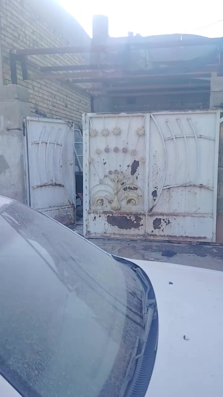 الوافدين الثانيه • بيت مع محل • سند أبيض