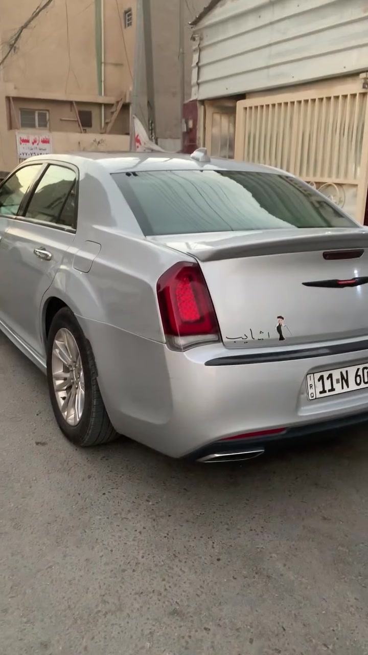 السلام عليكم 
اوباما كرايسلر S300
السياره فول مواصفات حادثها بجم فقط باقي السياره خير من الله لون رصاصي رقم بغداد للاستفسار *********** مكان السياره بغداد
