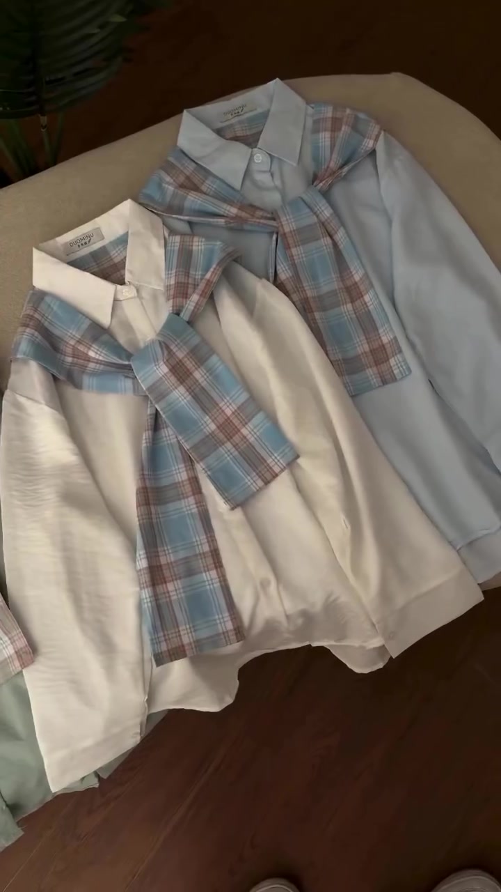 بأدق التفاصيل لتكوني أنيقة بإمتياز 💙 الموسم الصيفي 
قميص فري سايز

✨ملاحظة : في حالة راسل لطلب وكان اللون والقياس خطأ او خلل مصنعي يتم استبدال القطعة بدون اجور
 
العنوان : ميسان قطاع 28.  مجاور مطعم 360
للحجز والاستفسار يرجى مراسلة الصفحة او الارقام التالية 
***********⁩⁩⁩
