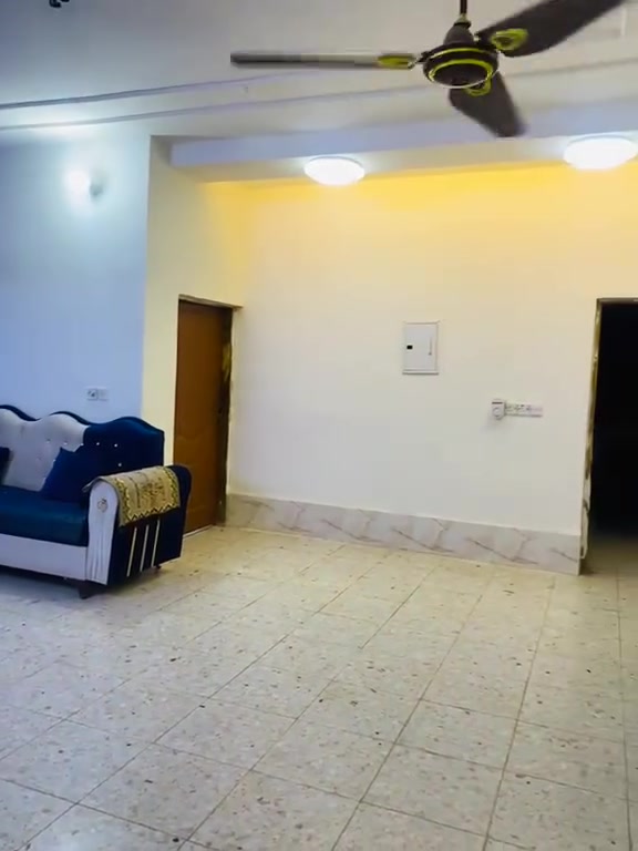 🏠 دار سكنية للبيع موقع مميز 
📐 المساحة: 625 متر
📏 الواجهة: 12.5 متر
🏠 نزال الدار: 50 متر
📝 السند : طابو ملك صرف زراعي تحويل بأسم المشتري مباشر

بناء نظام عگادة يعني راسك بارد بالصيف وبي ضمان 100 سنه البناء
📍 الموقع: بغداد-- جسر ديالى – التويثة الغربية، قرب جامع بلال الحبشي، قريب من الشارع الرئيسي .
✅ موقع هادئ ومناسب للسكن.
✅ بناء300م يشمل دار مع كراج وحديقه 80م.
✅325م بستان مشجر من حمضيات ونخيل 
💵 سعر مناسب
📞☎️ للاستفسار التواصل:
عن طريق الماسنجر أو الاتصال
***********
