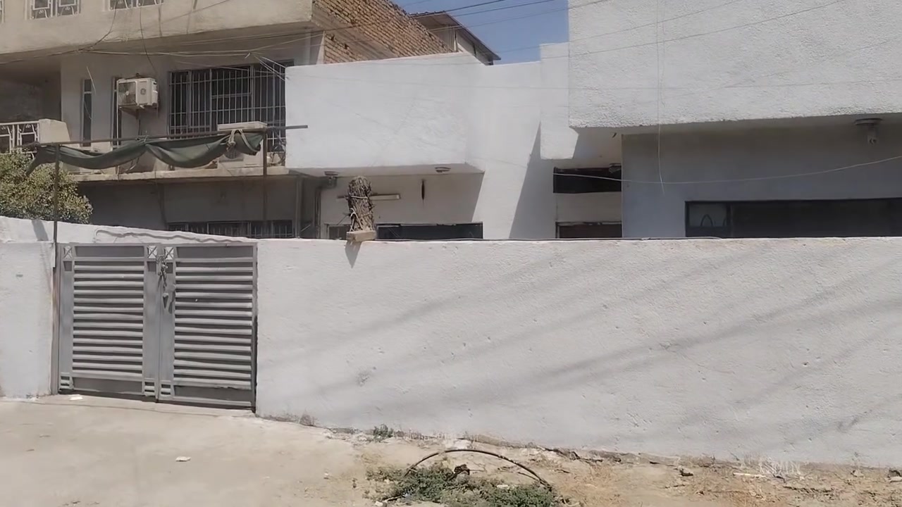 بيت للايجار.... المساحه 200 متر 2 نوم وصاله ومطبخ امامي كراج حديقه. بيت كلاسك نضيف
الملحانيه منطقه مهندسين الري  قريب خط السريع حي العامل ***********
