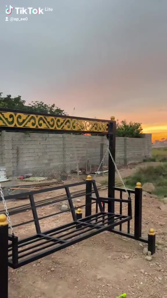 مرجوحة حدائق • شغل درجة أولى • المكان الخالص