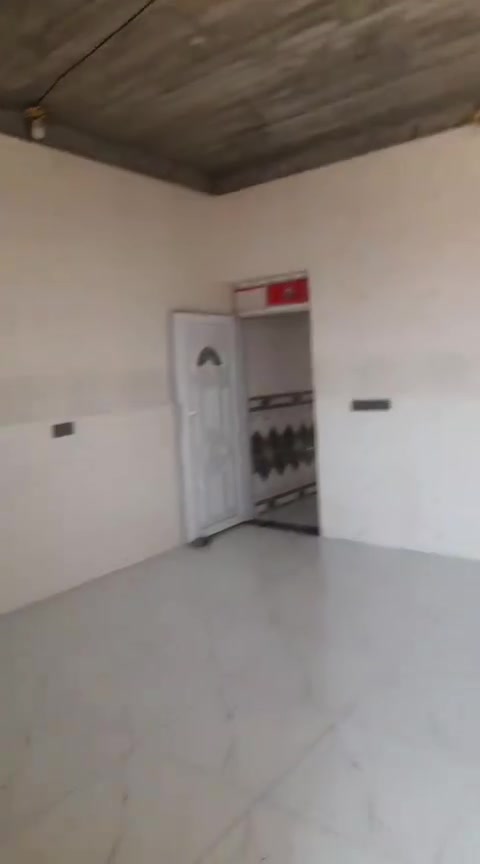 سلام عليكم بيت للبيع زراعي المالحه الغربيه خدمات فول يم جامع باب الريان مساحته ٢٥٠ بناء حديث بيت فول الارضيه بورسلين وجدار سيراميك ***********
