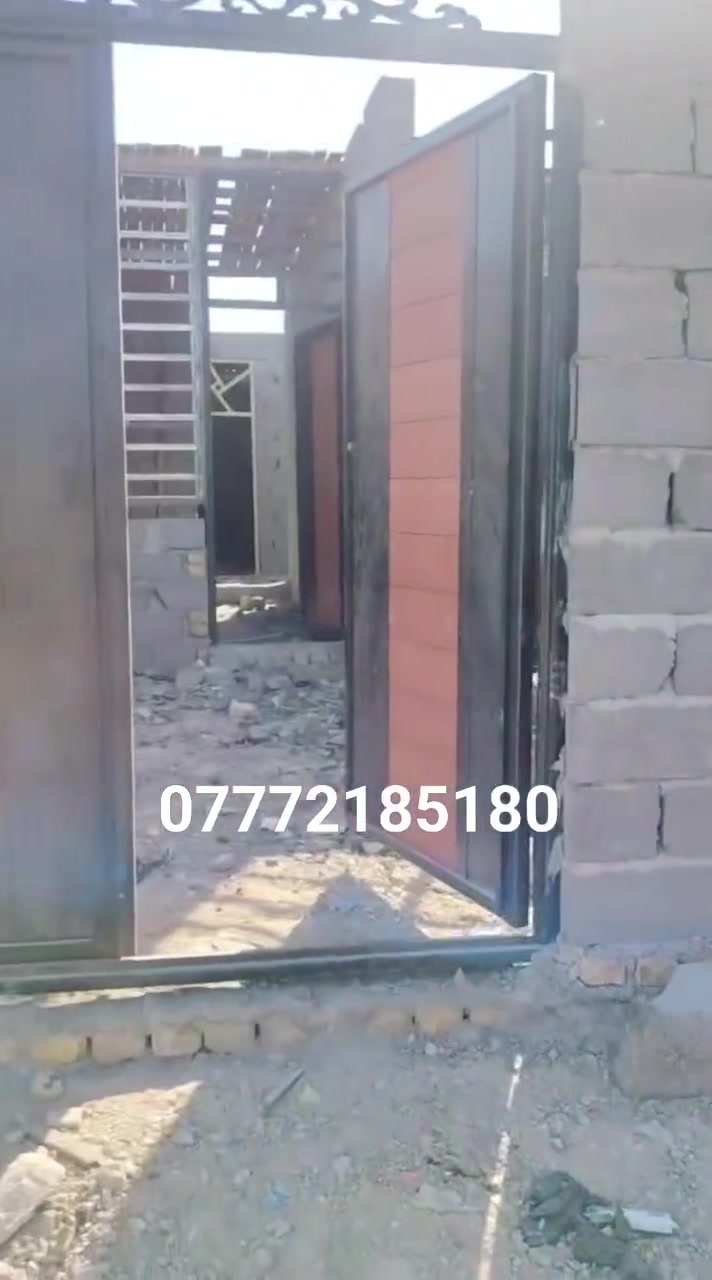السلام عليكم عندي بيت هيكل ١٠٠متر تسليم مفتاح انطيك بيت جاهز من كلشي حته واير سحب بناء درجه اولئ موقعه الحميدية قرب سوق الثاني تبليط ماء مجاري كامل الخدمات الاستفسار ***********@ى
