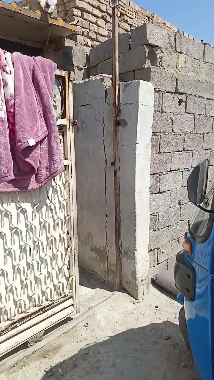 سلام عليكم بيت للبيع مقابيل حي الفرات وحي دجله   75متر السعره13 وبي مجال بسيط زراعي ***********
