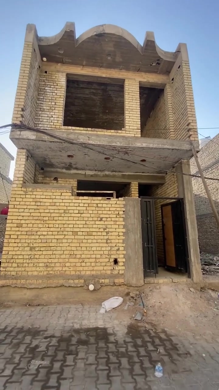 هيكل للبيع مساحه ٥٠ متر شارع أبو هاتو 
قبل السكه سند ٢٥ مجاري مي كامل رقم التواصل ***********
