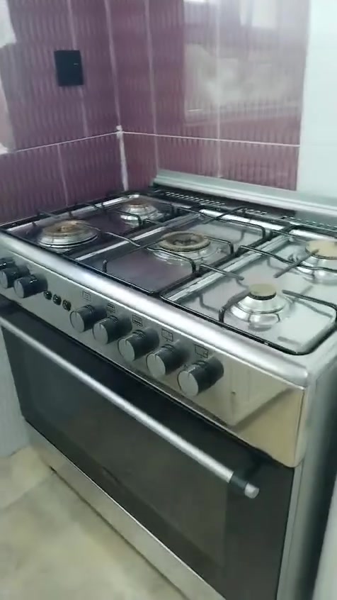 السلام عليكم طباخ بالباكيت  مصري نوعيه درجه اولا مامستعمل كلش قليل حتى الفرن مامشتغل
السعر ١٩٠وبي مجال 
المكان سليمانيه رابه رين
الاتصال ***********
