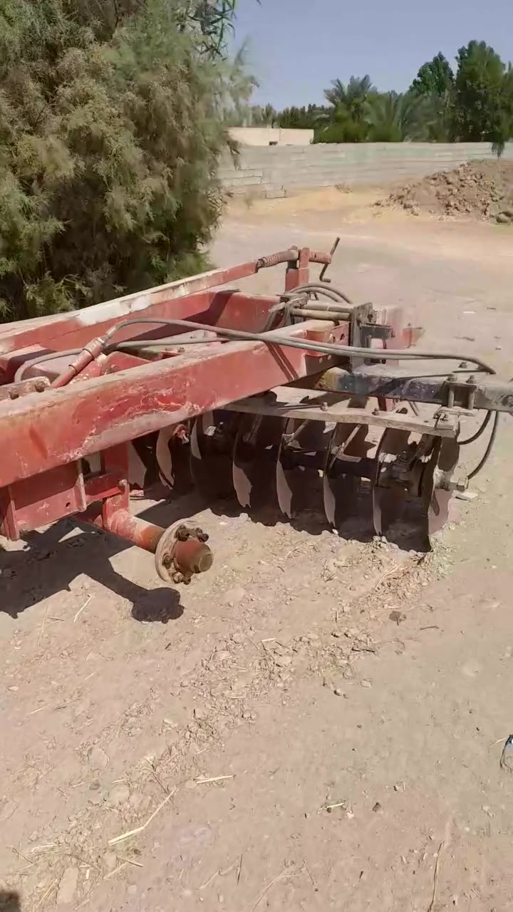 ياالله دسك للبيع حجم 24 جاهز لشغل مكان واسط الصويره ***********
