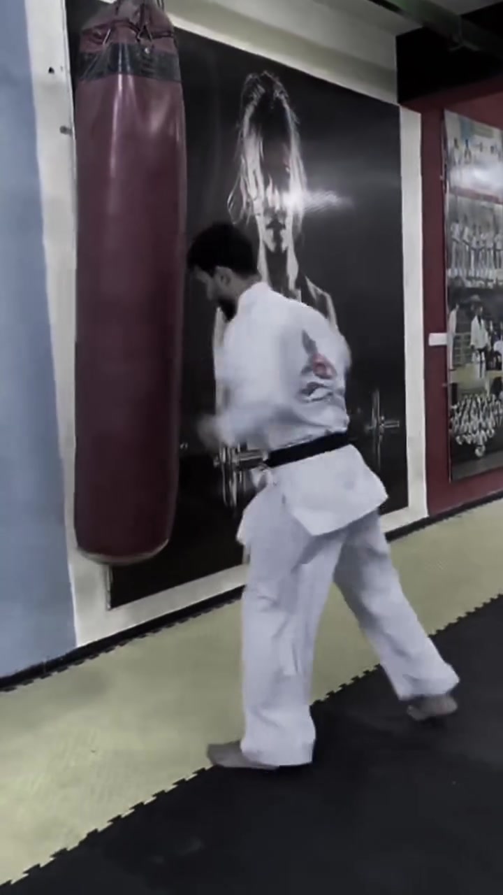 صناعة الأبطال 🥋🏆 كيوكوشنكاي-كراتيه

لا يهمّنا المال بقدر ما تهمّنا صناعة الأبطال.

سجّل ابنك، وأبعده عن الأماكن المشبوهة وطريق الظلام، وامنحه فرصة ليبني مستقبله بالقوة والانضباط والأخلاق.

🥋 اجعل من ابنك بطلاً
💰 الاشتراك 10,000 دينار فقط

نحن هنا لصناعة الأبطال، لا لتجارة الأموال.

ابدأ اليوم… فالبطل يُصنع بالتدريب والانضباط. �
العنوان /نادي السلام الرياضي قرب  المسبح 
للاستفسار/***********
