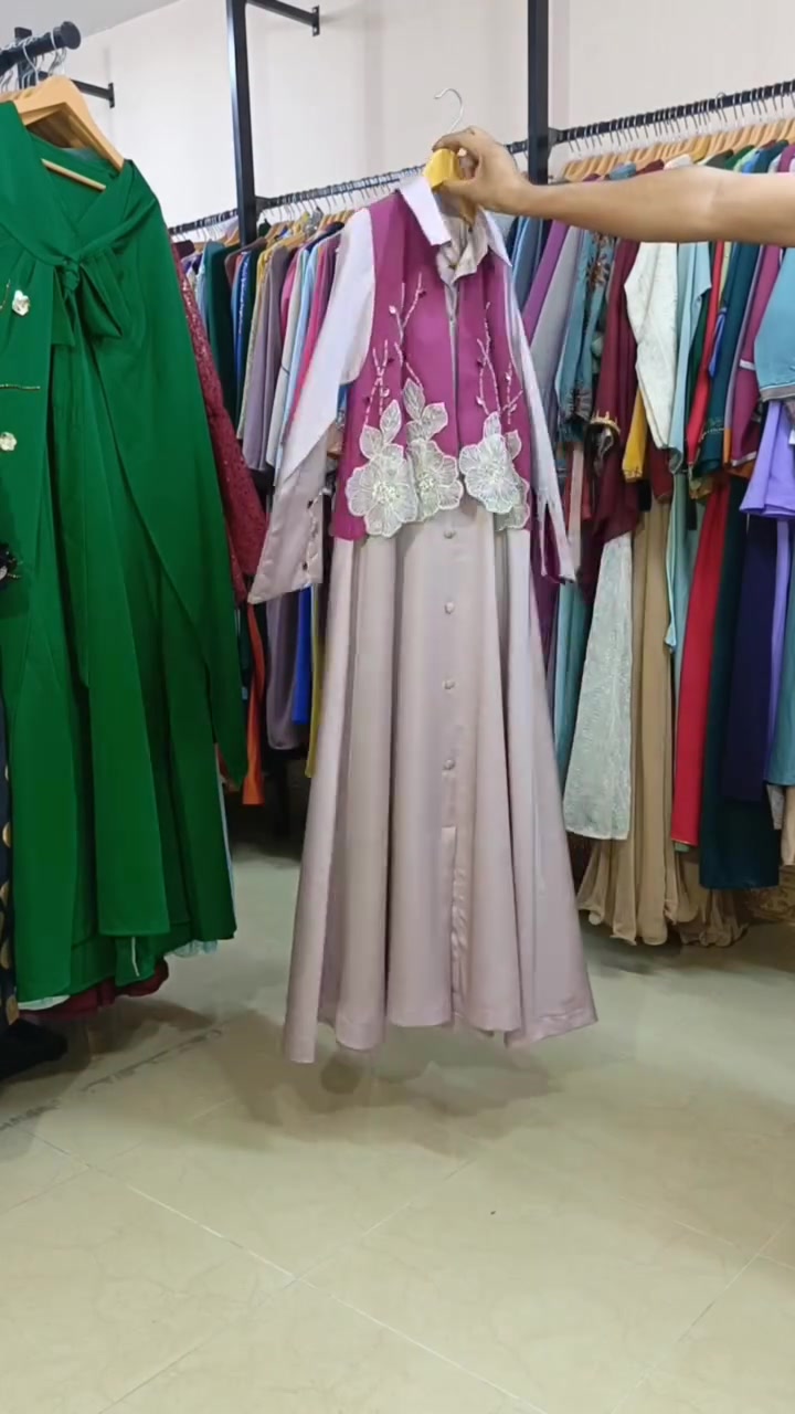 بوتيك • بغير لون • تميز