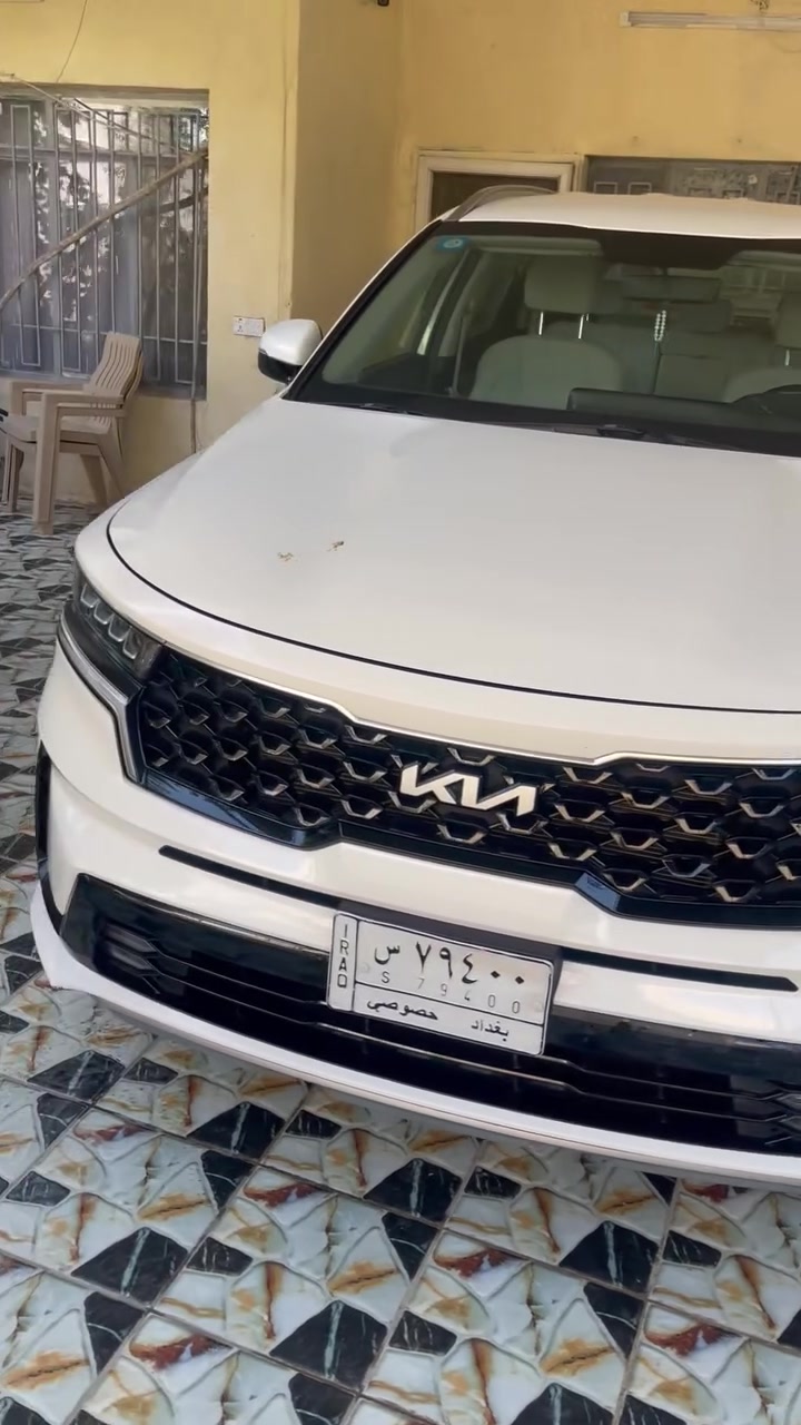 السلام عليكم سورنتو٢٣ خليجي بسمي ٦ سلندر مواصفات فول عده الانوراما بيها بارد موضح بالفديو السعر ٢٥٠ ورقة وبيها مجال للاستفسار ***********
