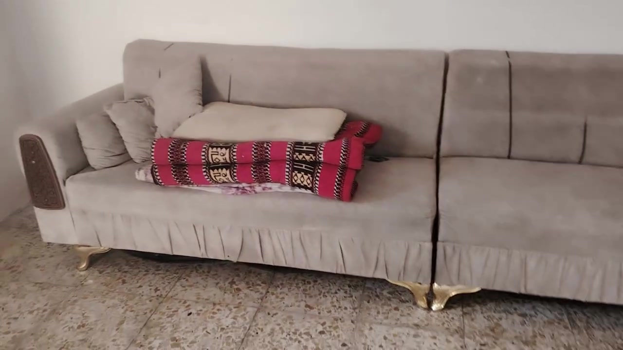 تسع مقاعد سعر ١٠٠ عنوان حيور رقم الجوال ***********

