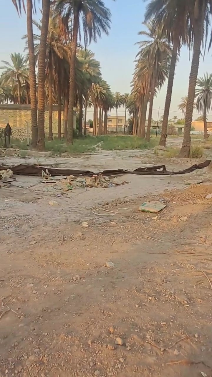 سلام عليكم قطعة ارض للبيع مساحه ١٠٠متر واجه ١٠ نزال ١٠ تحويل مكاتبة واقرار قاضي العنوان الدوره هورجب بعد المدارس قرب مكتب عقارات الشارقه السعر ٢٥ مليون ***********
