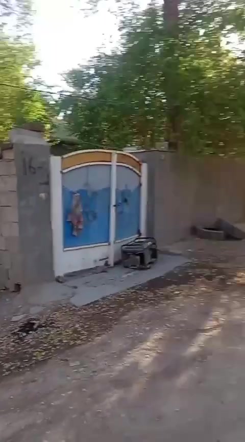 قطعة أرض للبيع ١٢٠ م حي الأسرى الزراعي نهايته شارع حجي شامل كافة الخدمات
***********
