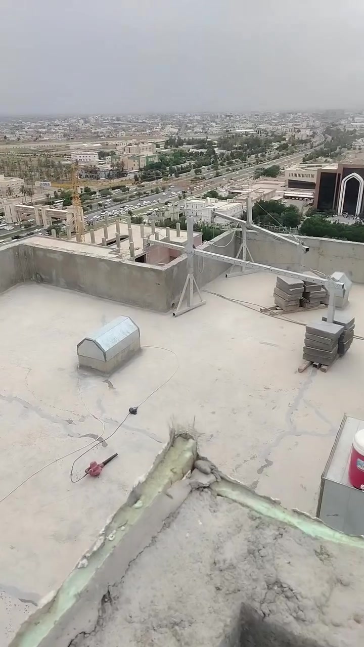 عازل سطوح • بولي يوريثان • ضمان ١٠ سنوات