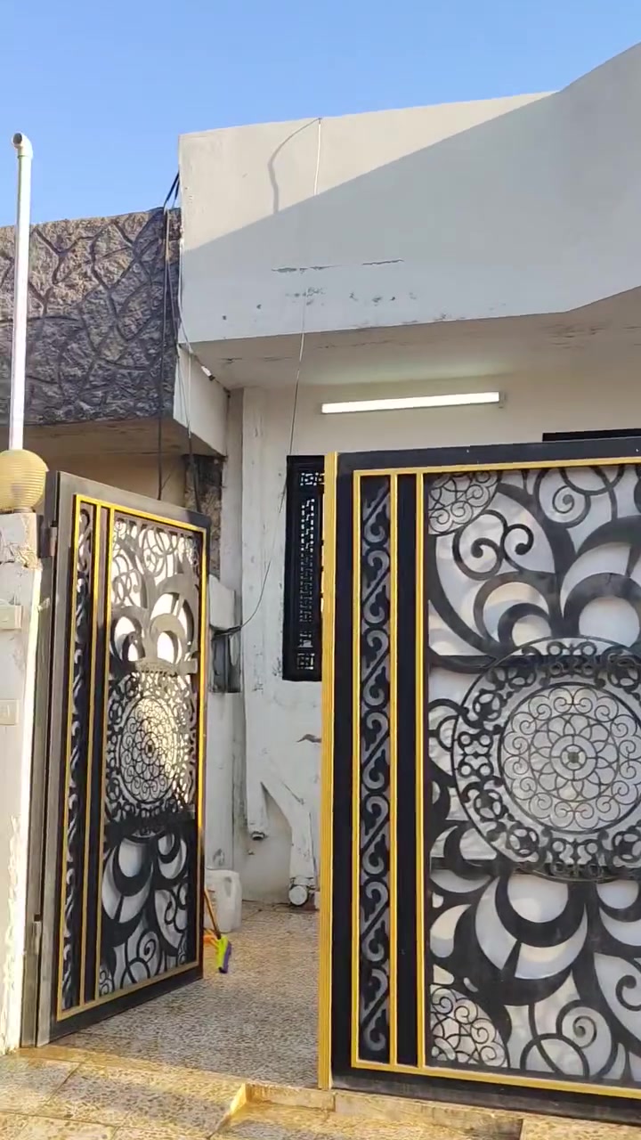 سلام عليكم يوجد بيت لايجار مساحه
100مربع يحتوي على غرف نوم 2+
 قوسيات حي الزيتون التواصل وتساب ***********
اسيا ***********
