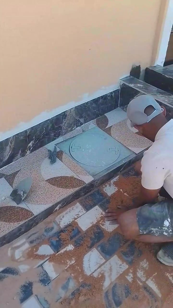 السلام عليكم خلفه مصري سيراميك بروسلين كاشي مرمر شغل ليزر درجه اولى تسليم مهندسين داخل بغداد رقم بهي واتس ***********
