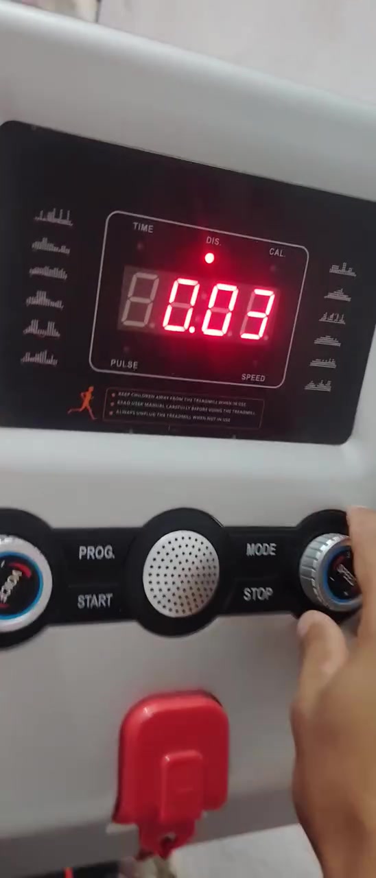 سلام عليكم
جهاز جري رياضي، نضافه 100/100  استعمال كلش قليل
المكان ميسان ابو رمانه ***********
السعر ٣٠٠؟
