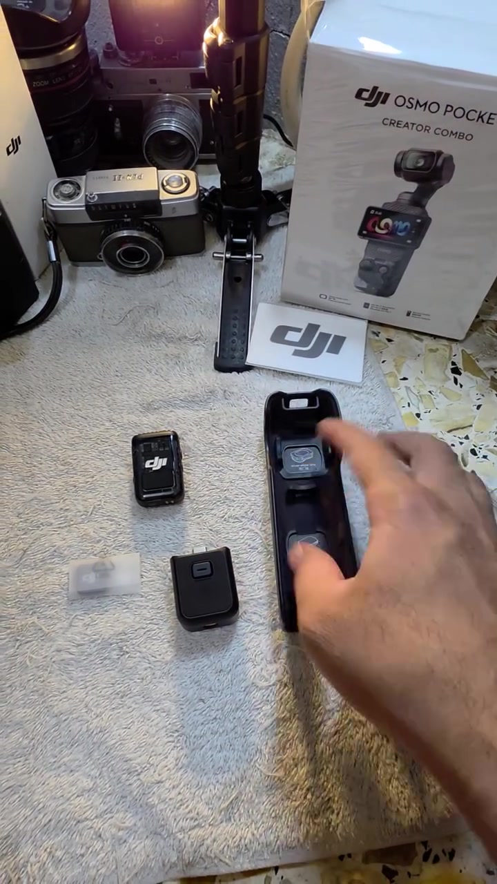 كراب وقاعده ستاند بوكت3 ٣٥ الف 
نك مايك dji ٥٠ الف
