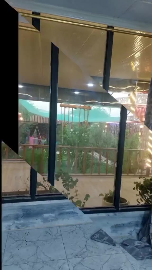 مزرعه • ٣٠٠م • بيت سندويج