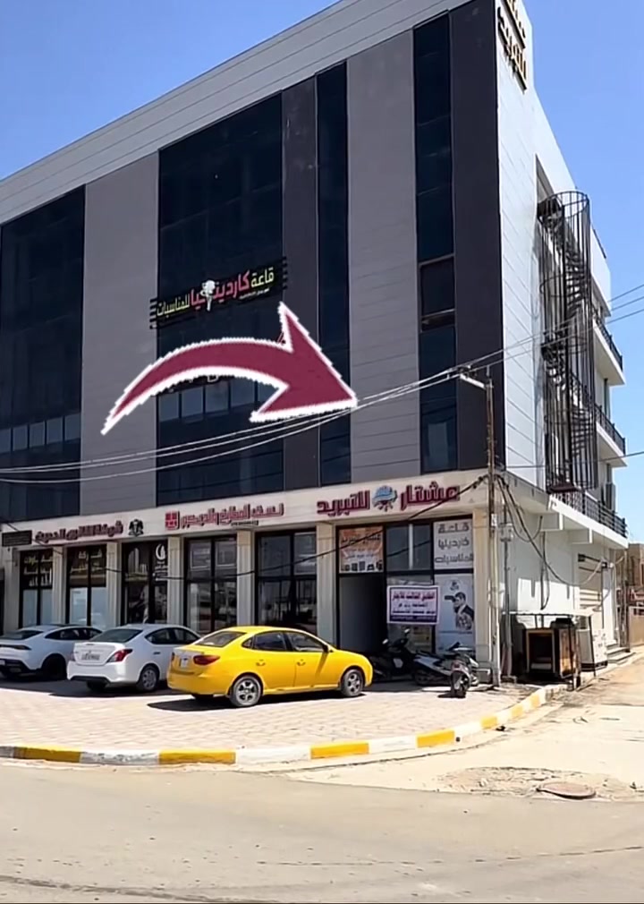 الطابق الاول مساحة ٤٠٠ متر للإيجار يوجد مصعد في حي الحضارة الشارع العام مقابل معمل الثلج  
للتواصل ***********
