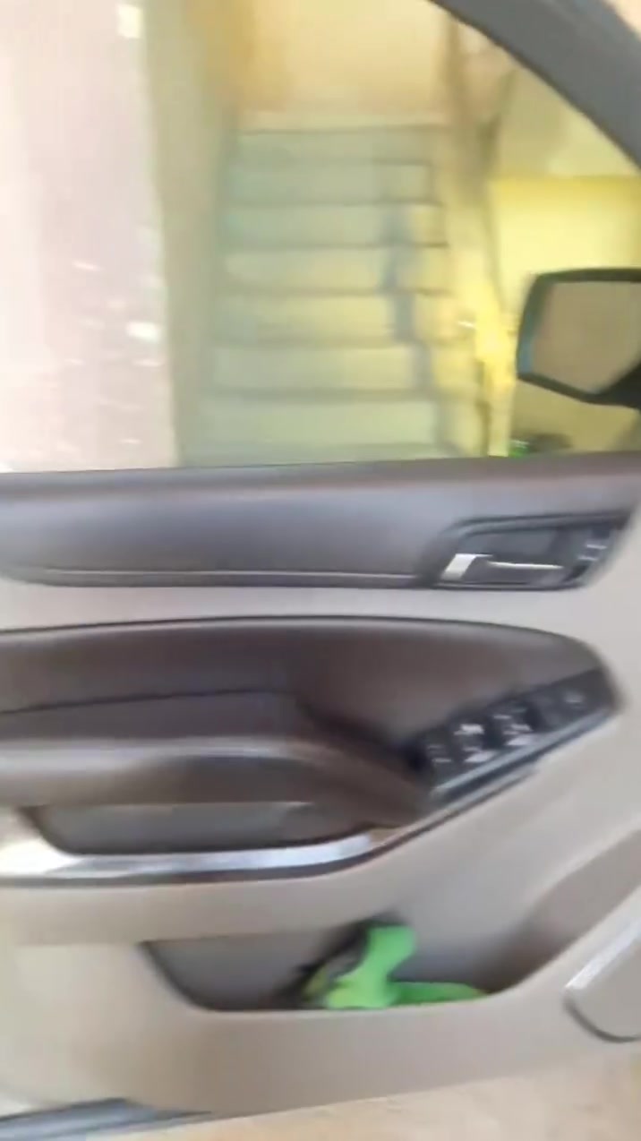 سلام عليكم
جمسي مديل 2015
سياره مصبوغه احزام
هزه جديده سياره كامله تطلع كبل للشغل
صدر امامي خلفي جديد تخم تاير جديد
تبريد محرك وكير جدد سعر 220
الرقم ***********

مكلف بنشر
