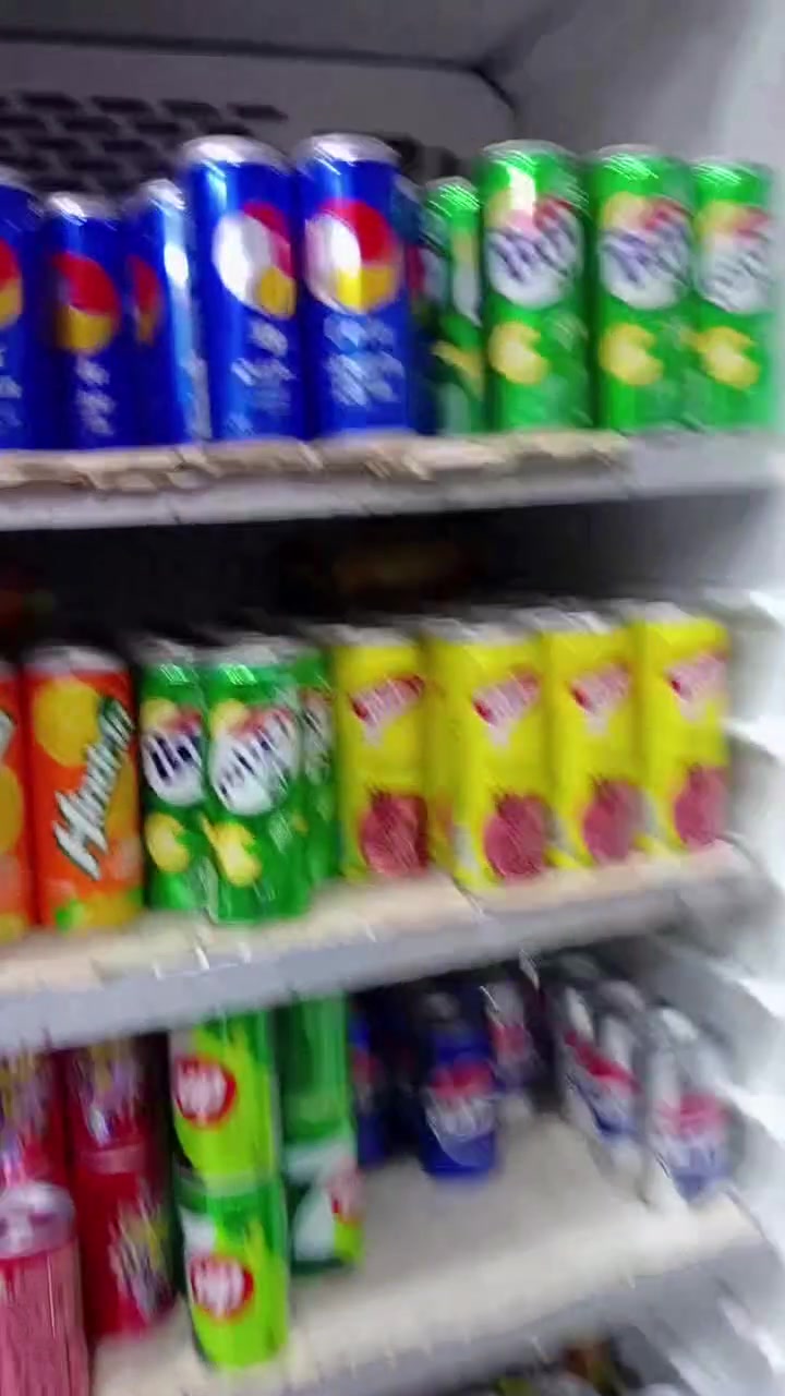 بيع عارضات مال اسواق للبيع عل فحس وشرط التبريد فول عدد 2 سعر الوحده 225 واذا ثنينهن اتساهل بيهن بكاني بغداد  نهايت حيءور الشراي يتصل ***********
