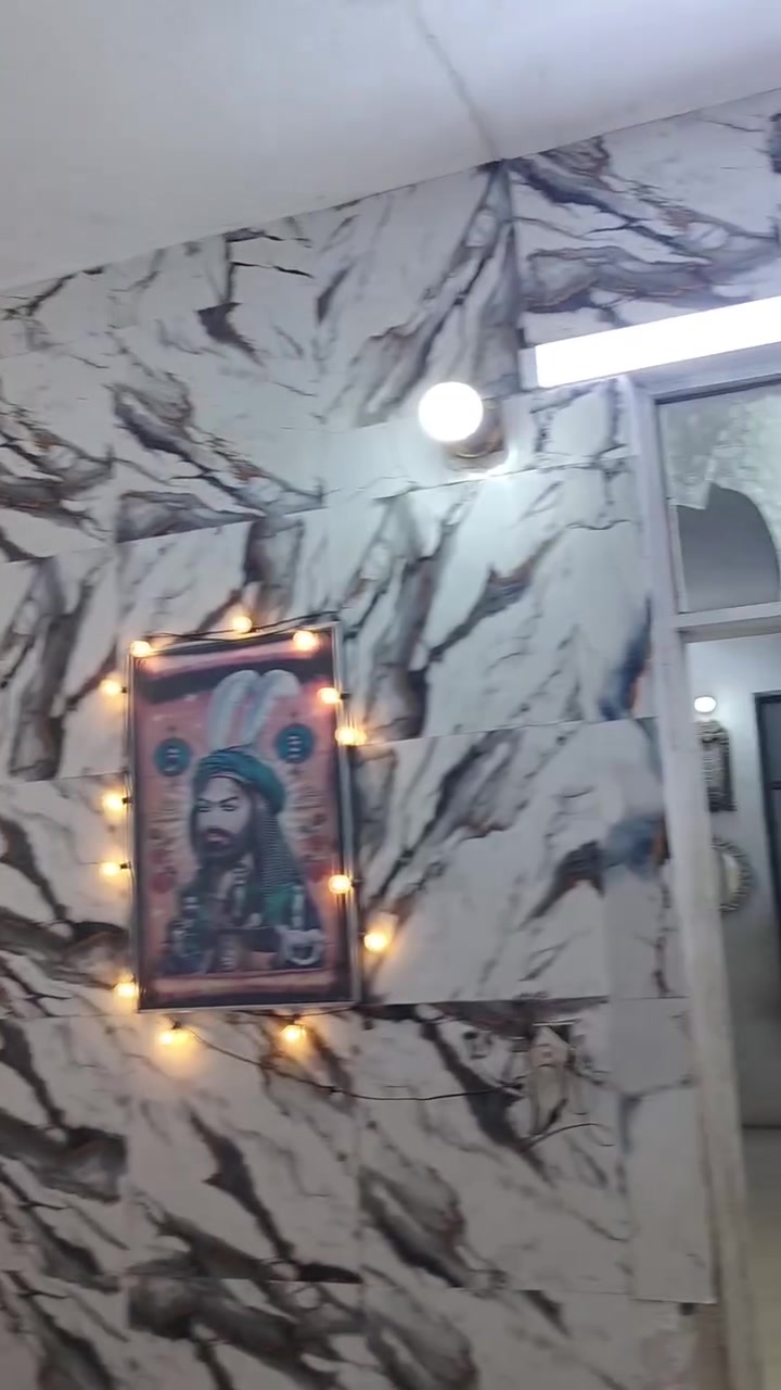 بيت للبيع مقابل حي الكوفه سعره ب٣٥ وبي مجال *********** الاتصال على الرقم
