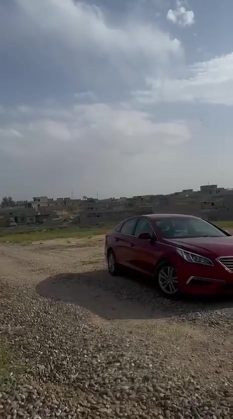 سوناتا 2015 وارد امريكي
لون ماروني 
بسمي تحويل ثاني يوم
بيها قطع صبغ ( ابيع صبغ حزام ) 
محركه مجفت وخير من الله قطرة دهن ما ينقص
صدرها ع ايدي مبدل كلة بلادي
بيهة منظومة غاز ايطالية 
مكاني بغداد الزعفرانية 
اسعر 105 ورقة يعني شدة وخمس ورقات وبي مجال بسيط 
رقم الهاتف ***********
متوفر واتساب

