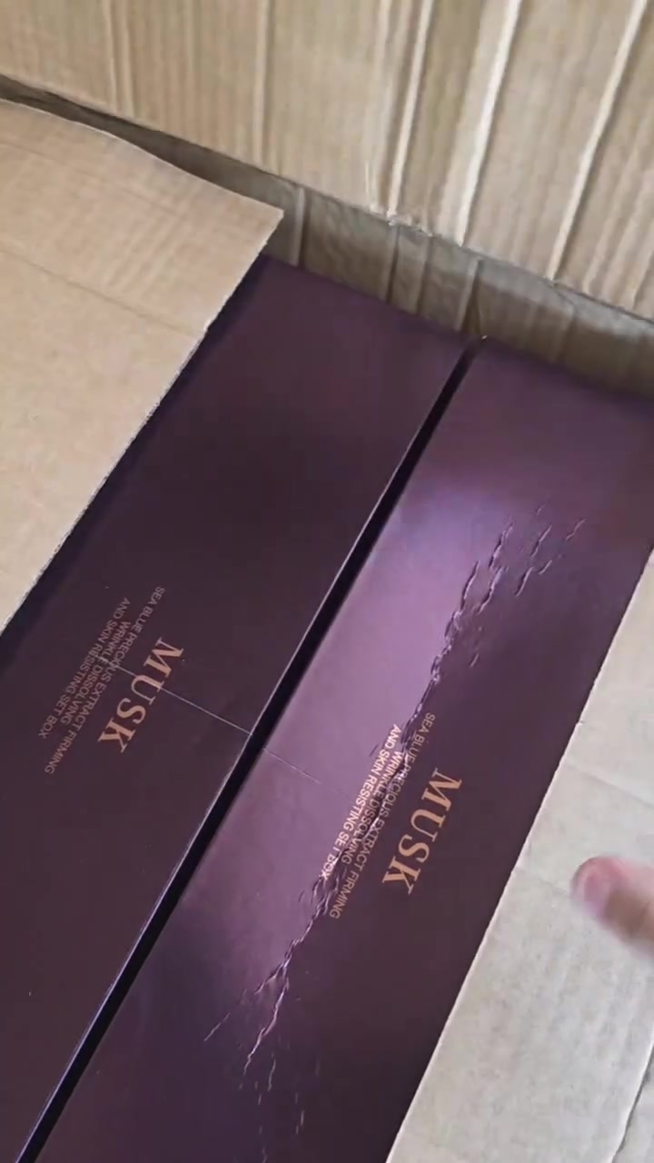 عرض خاصصص سعره كلش مناسب 
وجبة جديدة من البكج السداسي من ماركة موسك 
البكج متكون من (غسول٫كريم تحت العين٫كريم مرطب٫سيروم بشرة٫لوشن٫تونر )
متوفر فقط جملة بل درازن والكراتين 
للطلب او الاستفسار مراسلة الصفحة او واتساب 
***********
#موسك_براون
#بكج_العروسة
#بكج_موسك
#بكج_عناية
