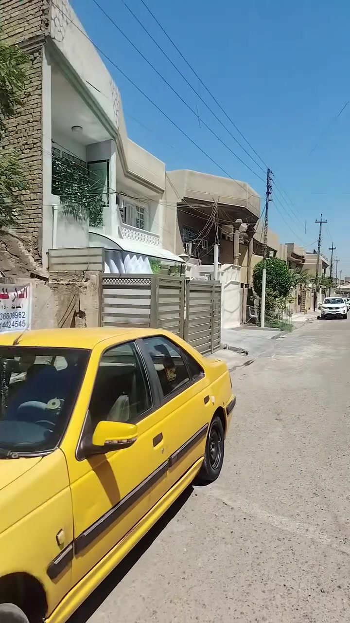 ملاحظه بدون دلالية
السلام عليكم. للبيع دار مساحه 150متره واجهه 7ونص نزال 20م بناه قديم 2006يحتوي كراج حديقه صاله مطبخ هول حوالي 2غرفه نوم عدد 4موقع حي شباب مربع الذهبي قرب شارع اميمه  للأستفسار واتساب*********** او الاتصال ع الرقم ***********
