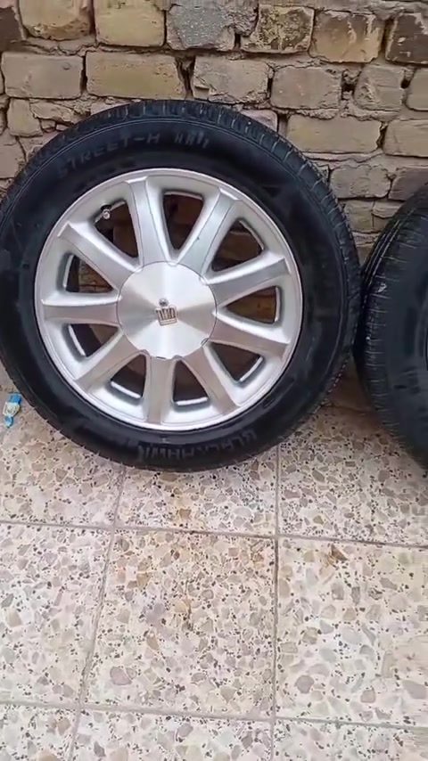 حاويه • تاير مستخدم شهرين