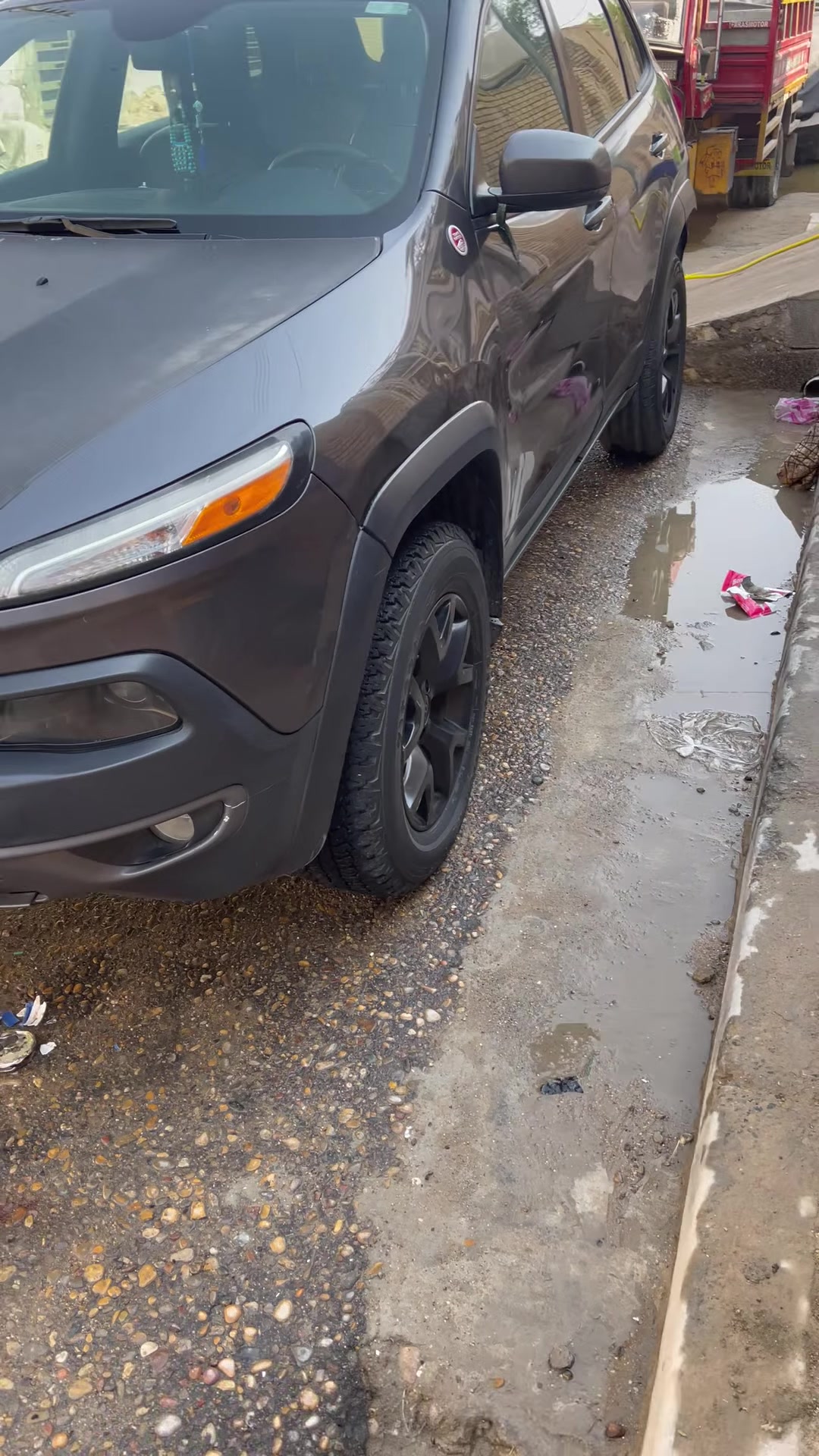 سياره جيب بزون تريل هوك. فى العاليه

فول موصفات  
 
مابيه حادثه بيه 3قطع رش موضحه بصوره وبل سونار

رقم بغداد بسمي مشروع وطني

120

انتصل. ***********
