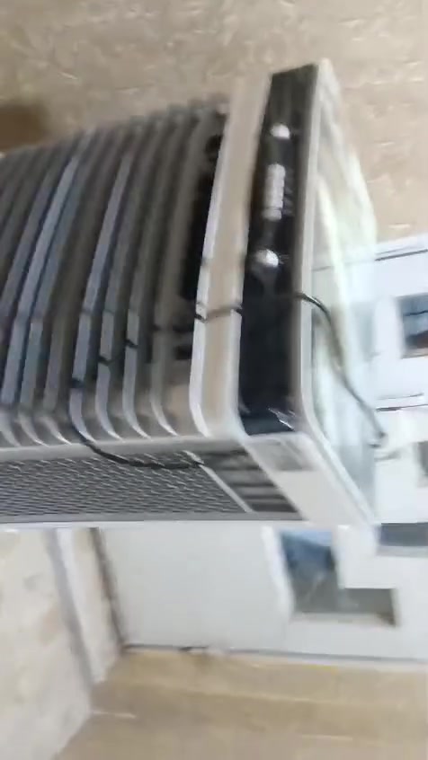 سلام عليكم اخوان  مبرده جديده مستخدمه ساعه زمان كارتونه فلينه موجود لبيع  ناصريه سوك شيوخ لسعر خاص رقم مبايل***********
