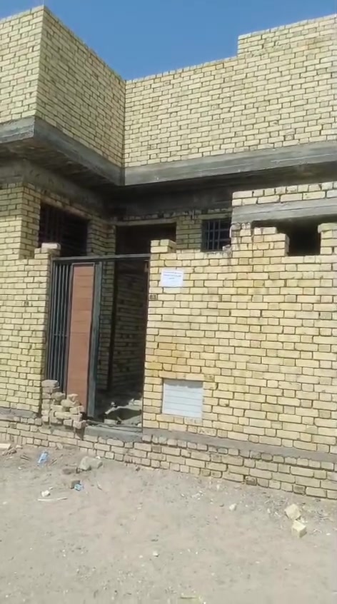 بيت للبيع 100 متر امامي هيكل خلف الواقعه قرب المدارس الصينيه الابتدائيه والمتوسطه العنوان الكامل فداء نهايه الشارع ابو لبنان السعر 65 قفل رقم الهاتف ***********
